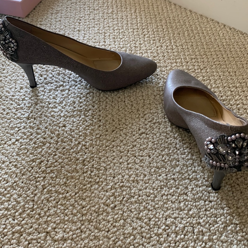 Womens sliver heel dress shoes size 11M
